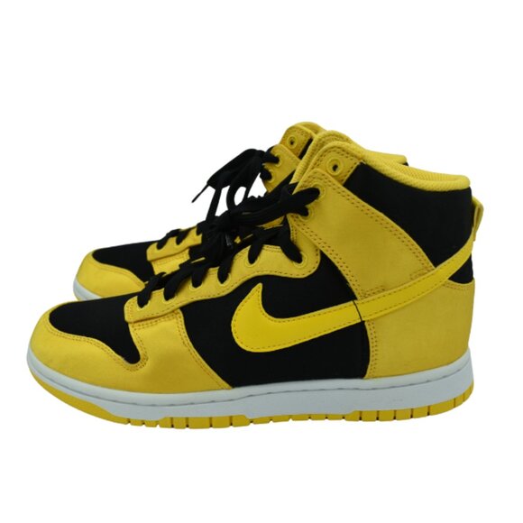 Women's Nike Dunk High - Picture 2 of 7